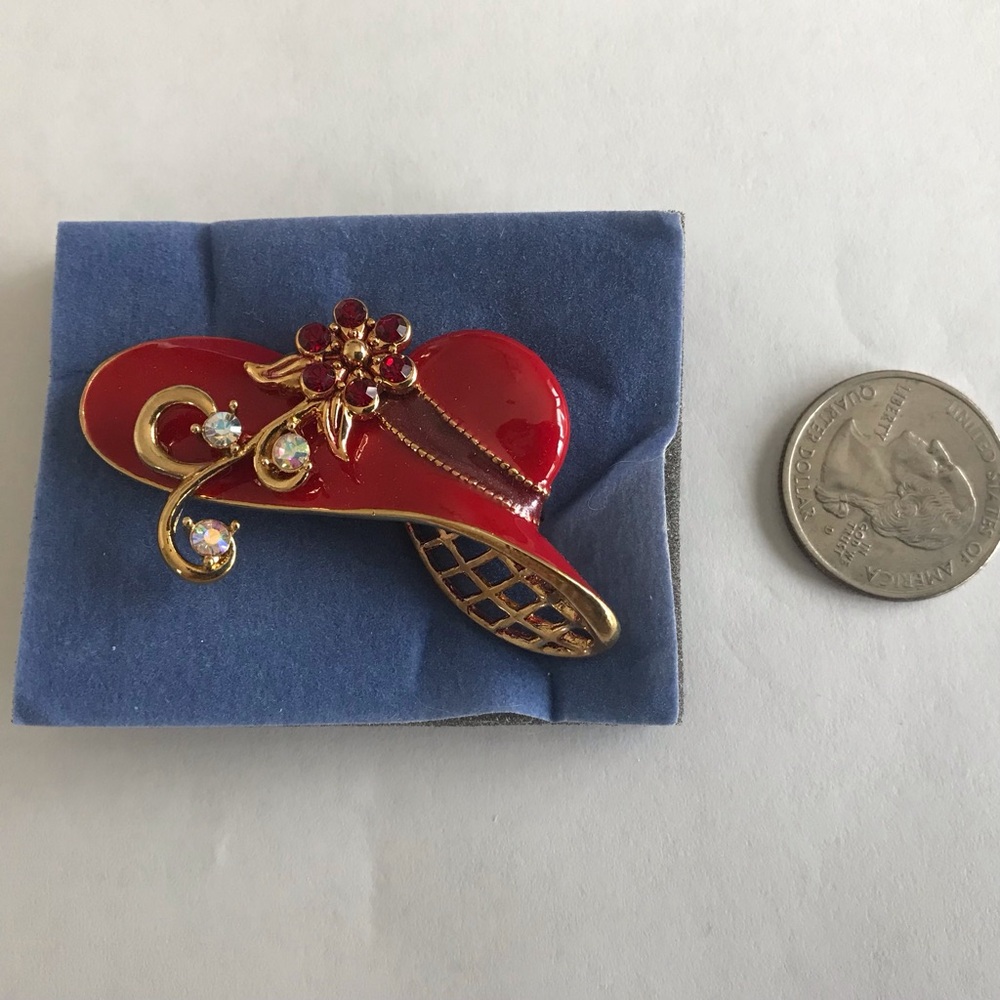 Avon 2004 Red Hat Society Fancy Hat Pin | Brooch New In original Box